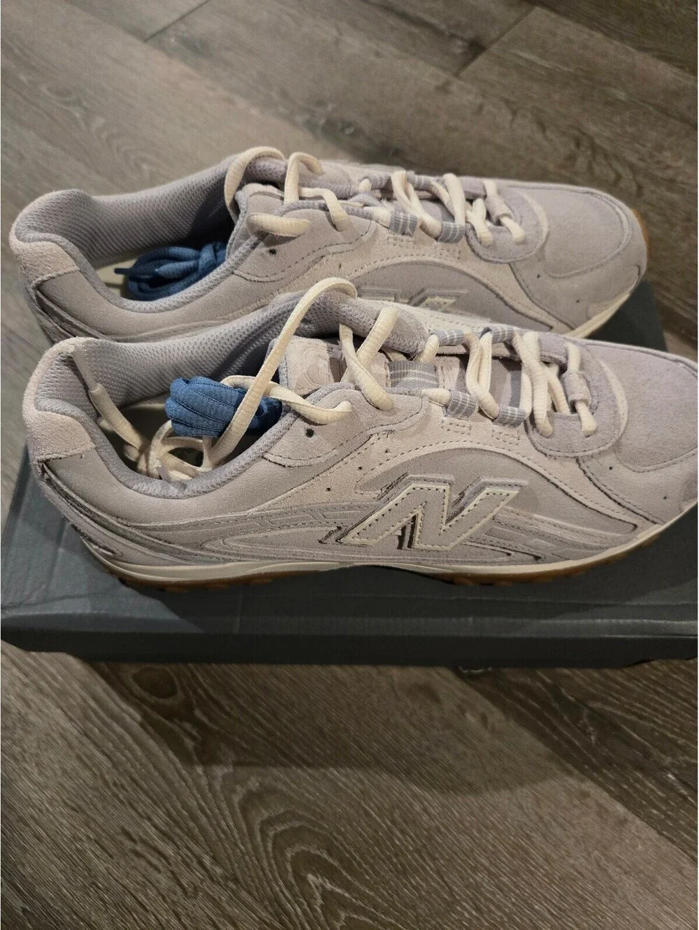New Balance 204L Grey Men Size 9 Women 10.5 U204L8D3 Classic Box Sneaker